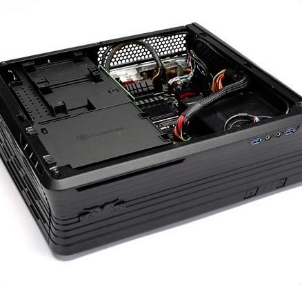 SilverStone Raven RVZ01 Mini-ITX Gaming Case