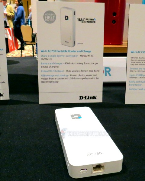 D-Link DIR-510L Portable Router and Charger