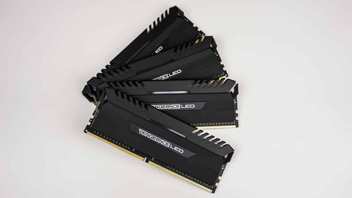 Corsair VENGEANCE LED DDR4-3200 32GB Memory Kit