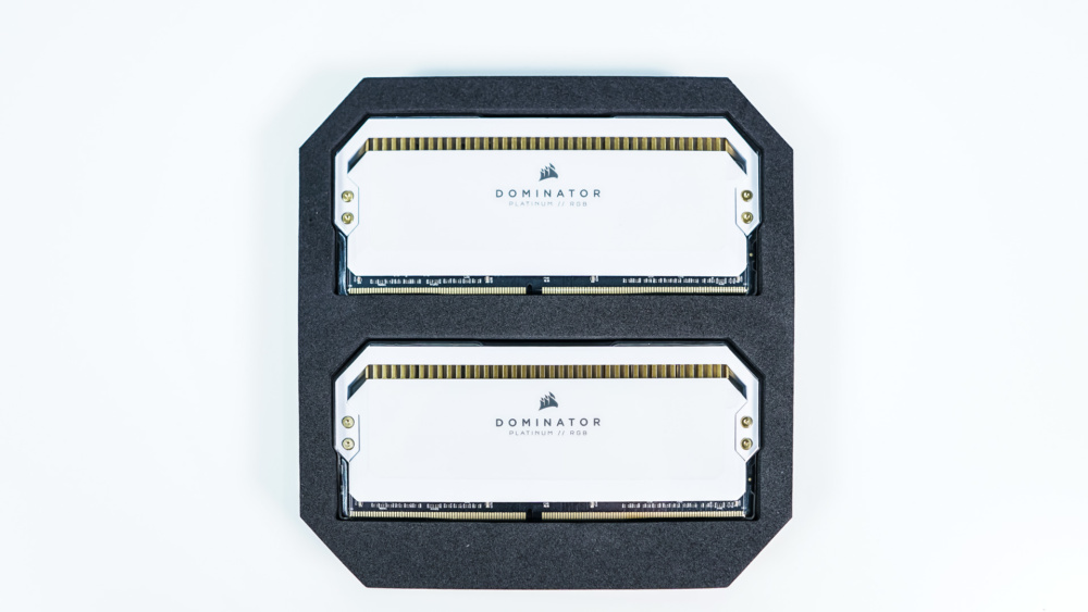 Corsair Dominator Platinum RGB White DDR4-3200 32GB Memory Kit