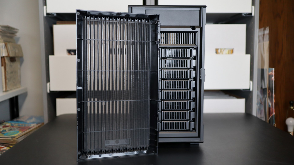 SilverStone CS382