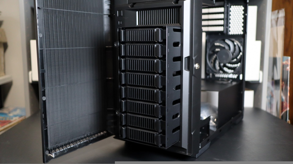 SilverStone CS382