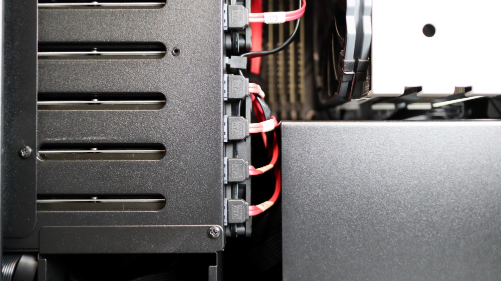 SilverStone CS382