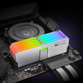 Thermaltake TOUGHRAM XG RGB D5
