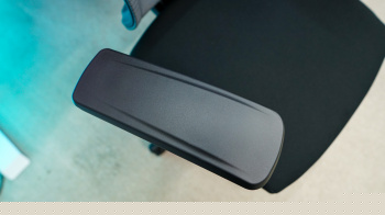 FlexiSpot C7 Ergonomic Office Chair