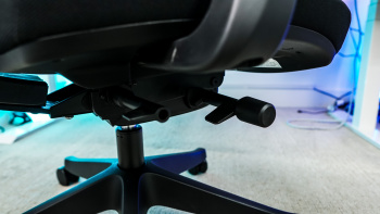 FlexiSpot C7 Ergonomic Office Chair