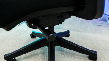 FlexiSpot C7 Ergonomic Office Chair
