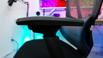 FlexiSpot C7 Ergonomic Office Chair