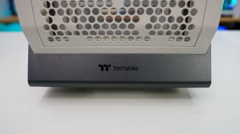 Thermaltake Ceres 300 TG ARGB Case