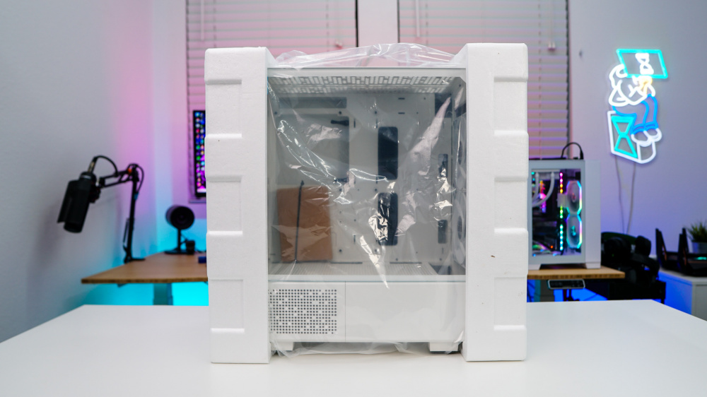 Thermaltake Ceres 300 TG ARGB Case