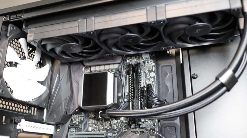 DeepCool Mystique 360
