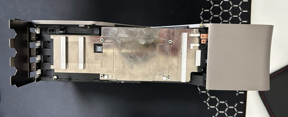 NVIDIA RTX 40 TITAN ADA RTX4090TI PROTOTYPE COOLER 3 e1687762008532