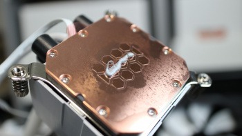 Lian Li HydroShift LCD 360S