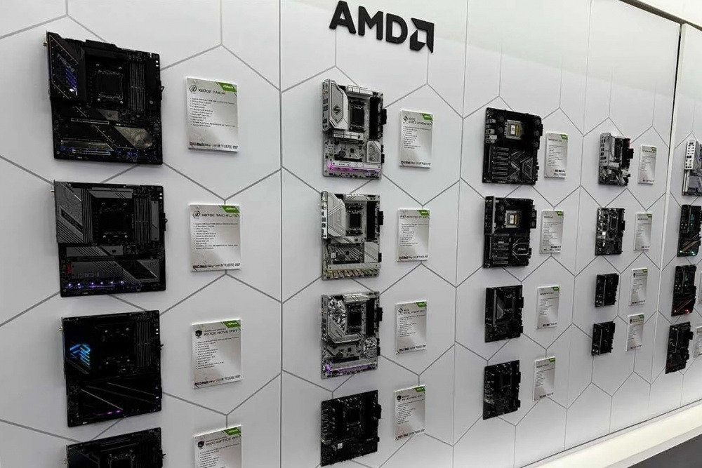 ASRock X870E/X870 Motherboard Lineup