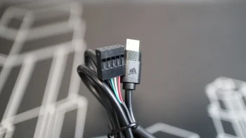 iCUE LINK TITAN 360 RX RGB