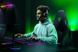 razer barracuda x chroma 1