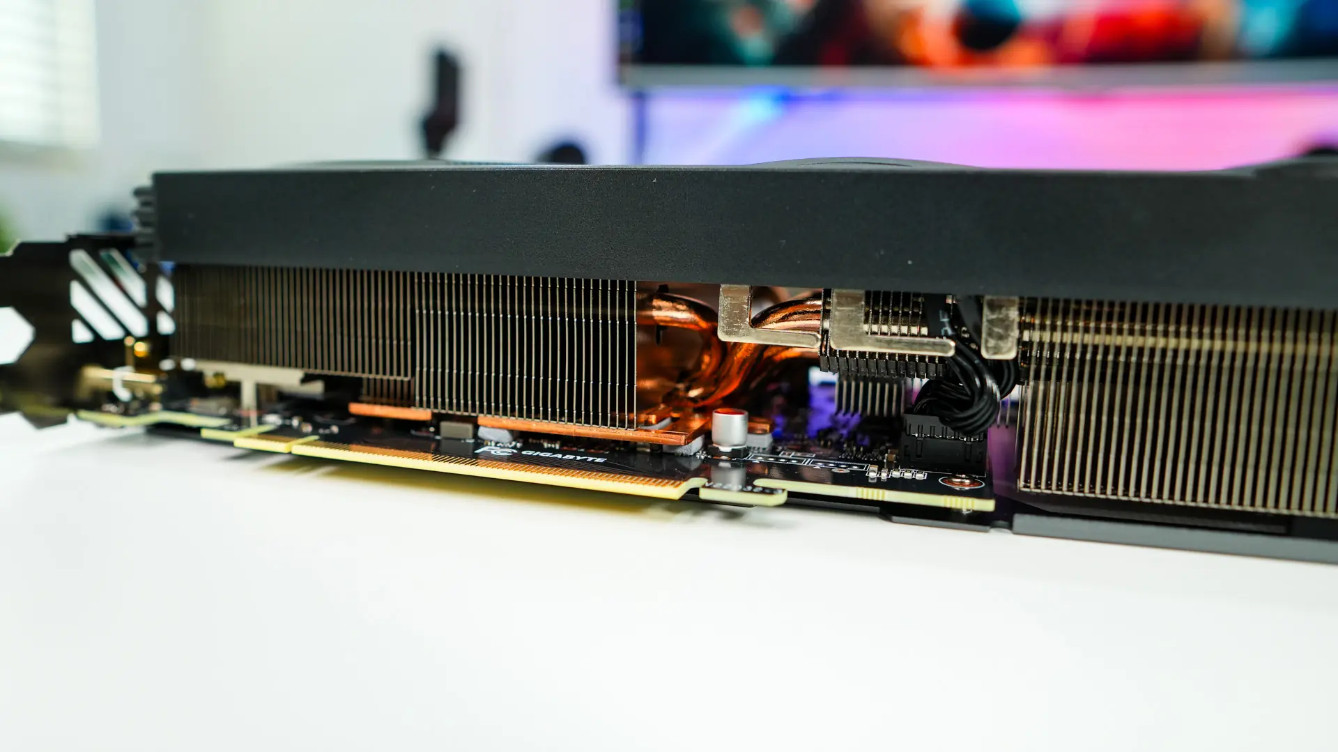 【内装欠品】Gigabyte GeForce RTX 4070 SUPER Gigabyte NVIDIA GeForce RTX 4070 Super Gaming RGB Overclocked