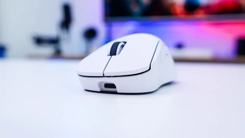 Logitech PRO X SUPERLIGHT 2 DEX Gaming Mouse
