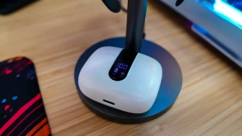 AUKEY MagFusion Qi2 3-in-1 Wireless Charging Station