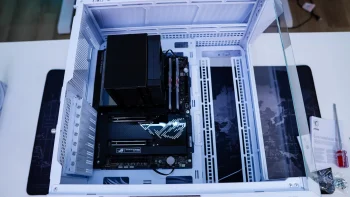 MSI MAG Pano 100L PZ Case