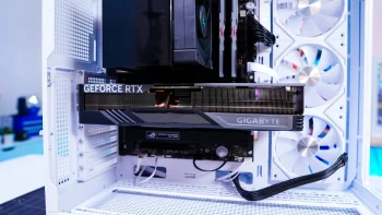 MSI MAG Pano 100L PZ Case