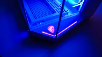 MSI MAG Pano 100L PZ Case