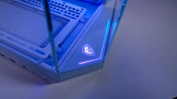MSI MAG Pano 100L PZ Case