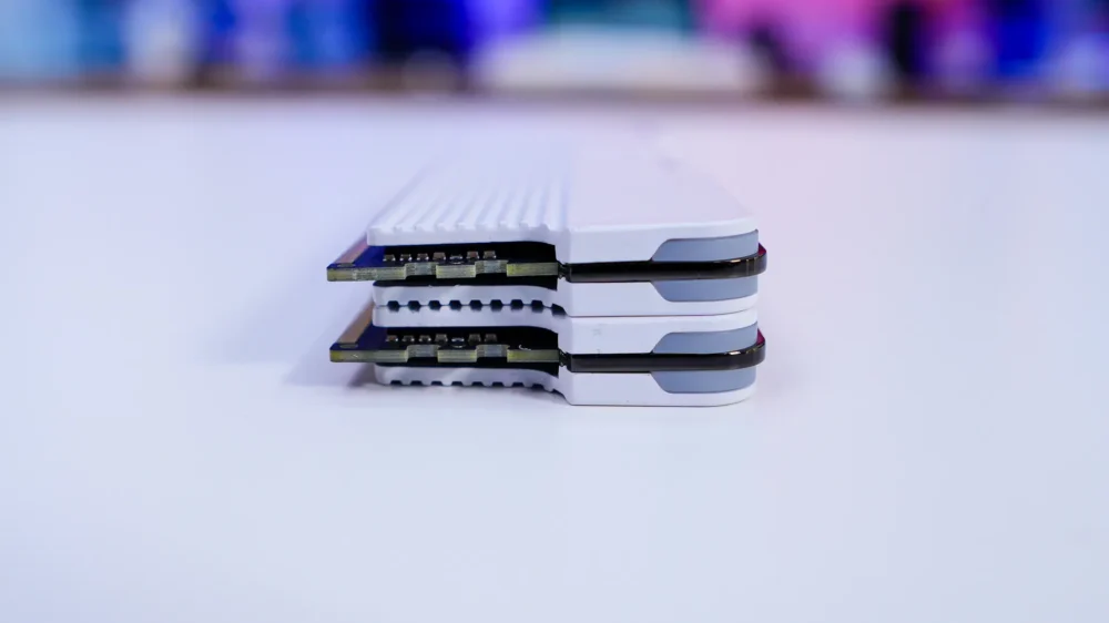 KLEVV URBANE V RGB DDR5-7600 32GB Memory Kit